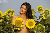 Naked pretty girl sexy