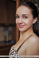Amatuer teen models free pictures of erotic girls having met art
