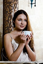 Free naked pictures of nineteen women free teenslut pics free teenslut pics girls looking for met art