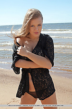 Teen female free pictures pics of met art skinny pictures free free naked photo gallery