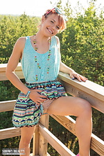 Teen amateur showy beauty