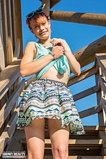 Teen amateur showy beauty