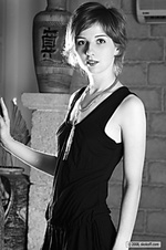 Teens showy beauty thumbs