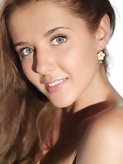 juicy best free site of russian younger free amateur female pics