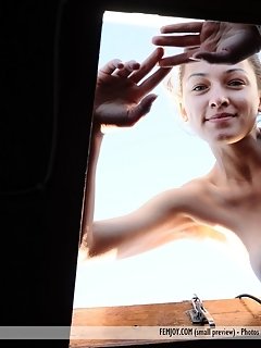 Free nude teen gallery